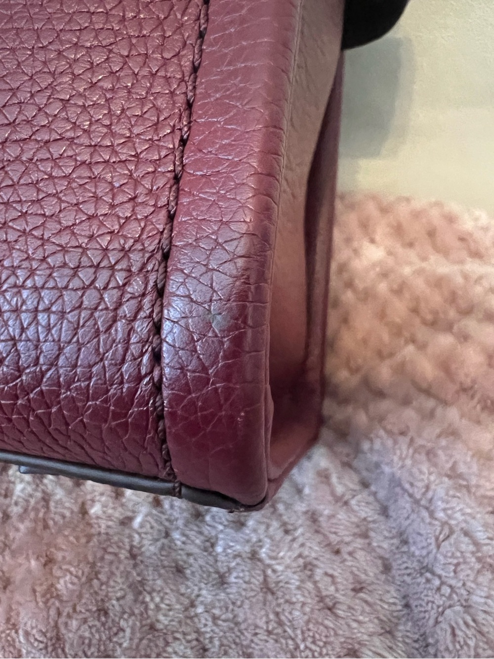 Marc Jacobs The ToteBag Pebbled Leather Tote - Medium Size - Picture 7 of 11